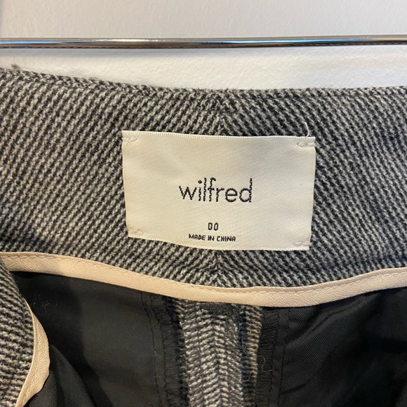 Aritzia Wool Tie-Front Pants in Heathered Grey - Picture 8 of 10